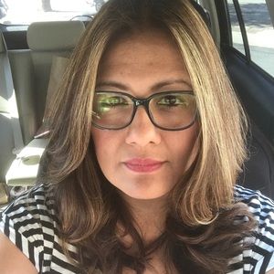 Meet your Posher, Cynthia